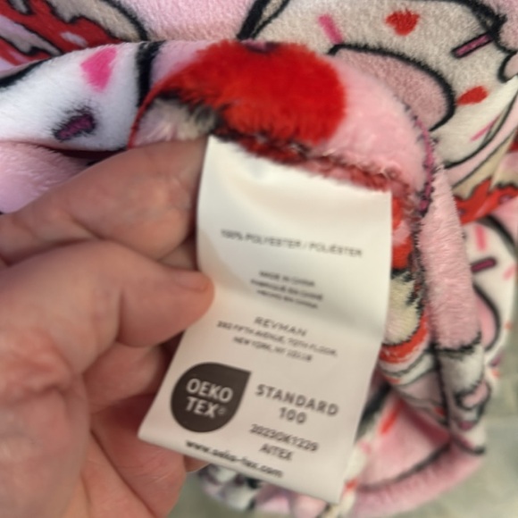 Betsey Johnson Pink Heart shaped Donut Print blanket throw Valentines 50”x 70” - Picture 7 of 7